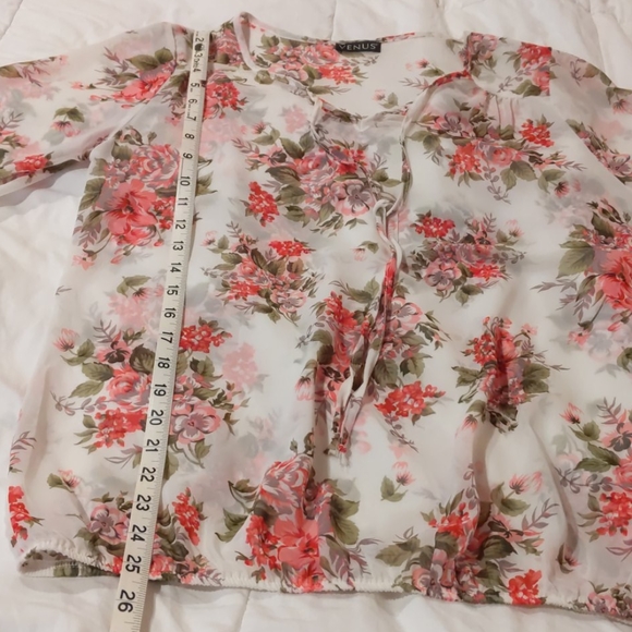 Venus 3/4 Sleeve Sheer Floral Blouse - Picture 4 of 8